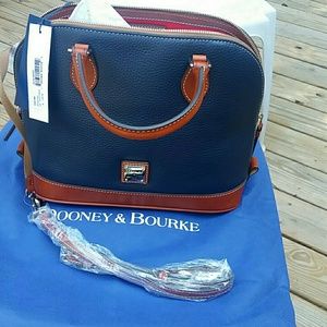 Dooney& Bourke